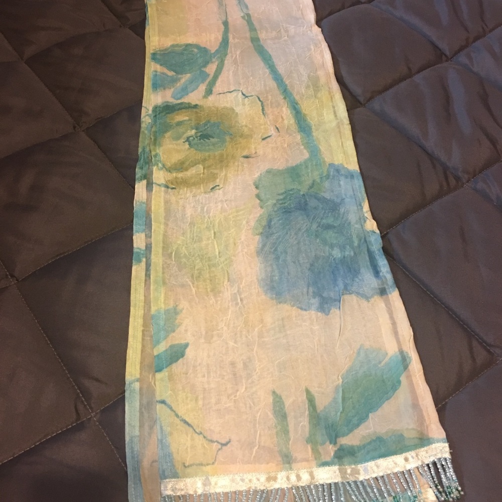 Scarf -Closet clear out! Bundle only!